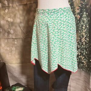 👩🏼‍🍳 Rachel Green–Style Apron — ’90s Café Core — Red — Central Perk Energy / B